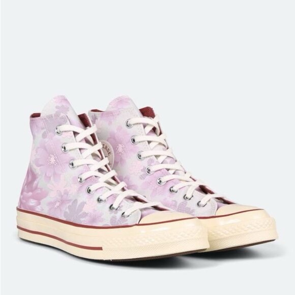 Women’s High Top Converse Chuck Taylor